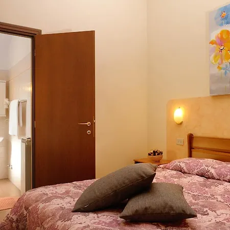 Отель Le Rondini