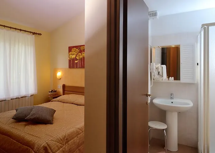 Le Rondini 2* Riccò del Golfo di Spezia